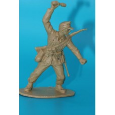 НІМЕЦЬКИЙ ПІХОТИНЕЦЬ АФРИКАНСЬКОГО КОРПУСУ З ГРАНАТОЮ  солдаты Airfix Revell 54мм  ДРУГА СВІТОВА війна